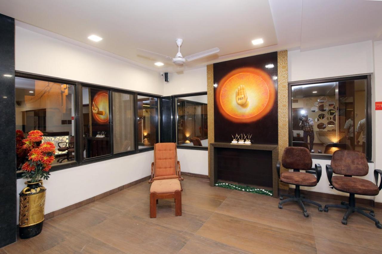 Capital O 36691 Hotel Aashirwad Inn Jabalpur Εξωτερικό φωτογραφία