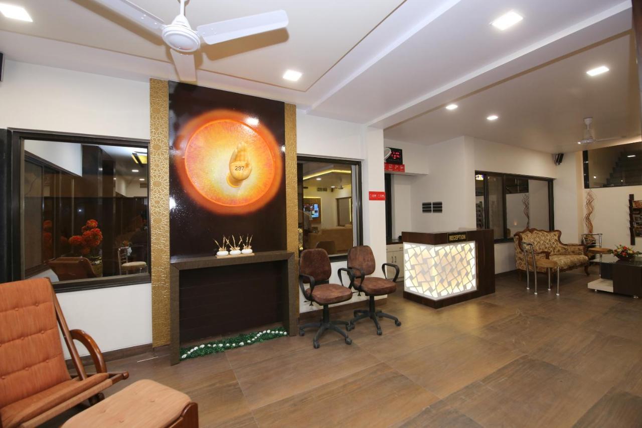 Capital O 36691 Hotel Aashirwad Inn Jabalpur Εξωτερικό φωτογραφία